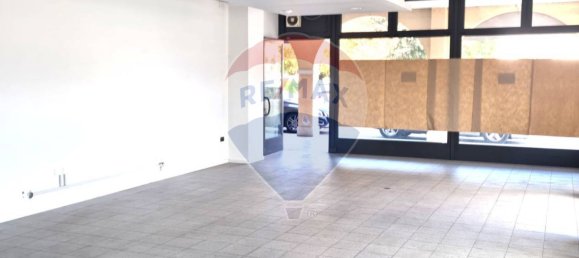 Propiedad comercial de 1 habitación en Saccolongo, Italy No. 265385 6