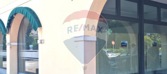 Propiedad comercial de 1 habitación en Saccolongo, Italy No. 265385 4