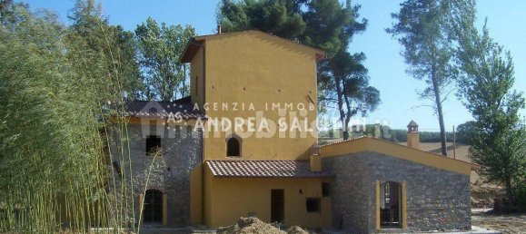 6 bedrooms House in Pisa, Italy No. 238612 3