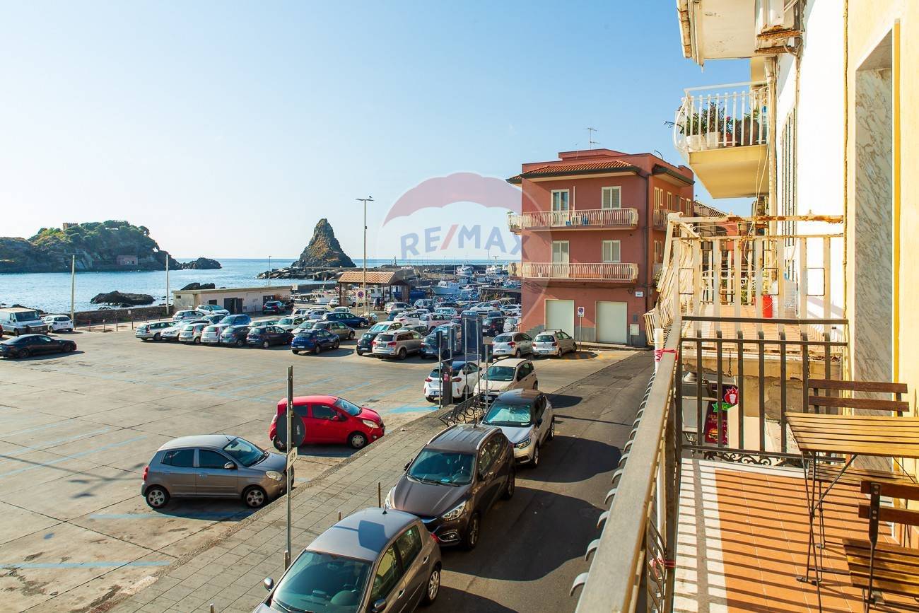 2 bedrooms House in Aci Castello, Italy No. 322612