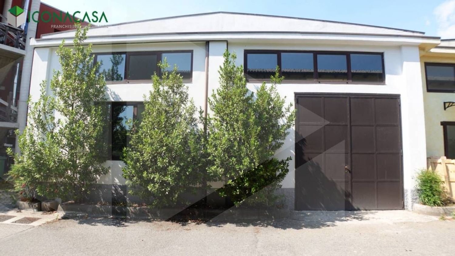 Almacén en Brugherio, Italy 270 m² No. 28958