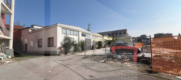 Almacén en Brugherio, Italy 270 m² No. 28958 42