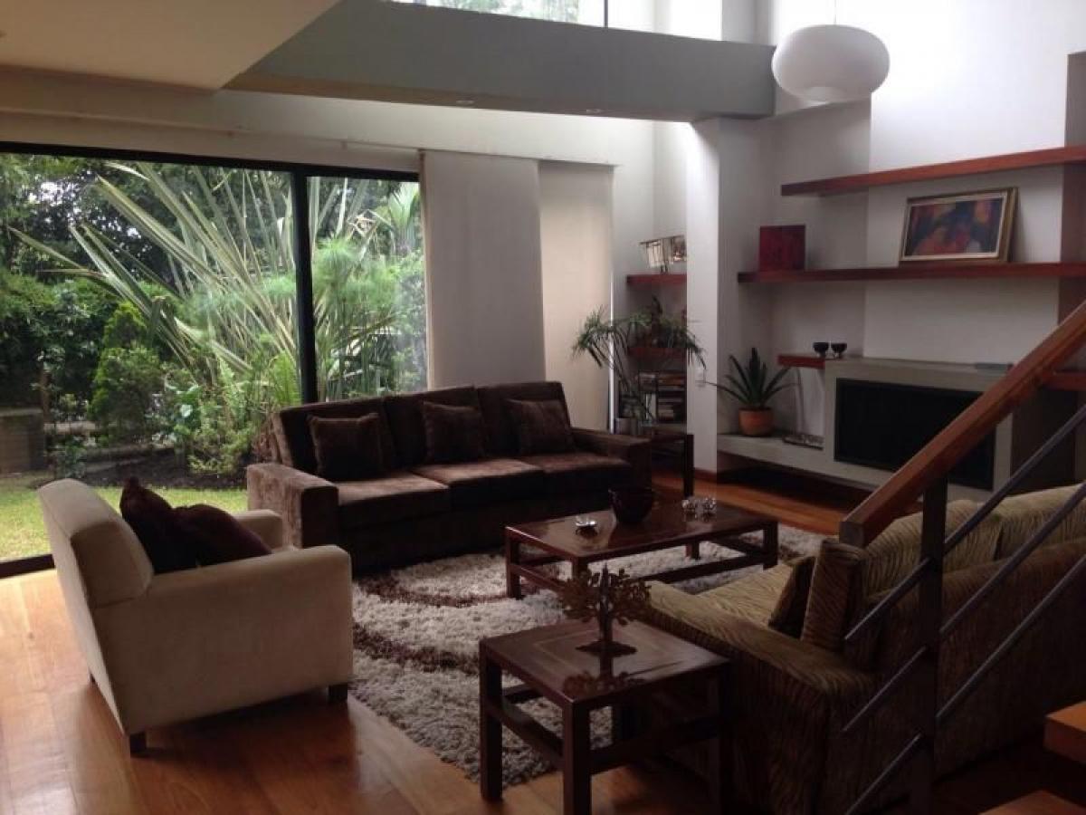 3 bedrooms House in Bogota, Colombia No. 13686