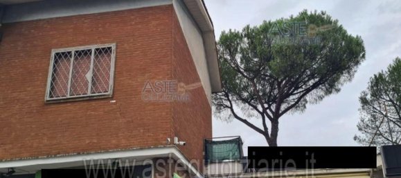 7 rooms Apartment in Frascati, Italy No. 12570 10
