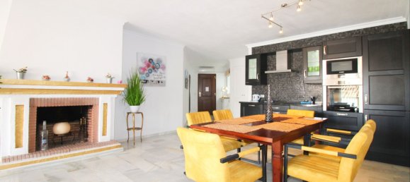 2 chambres Appartement à Marbella, Spain No. 146119 3