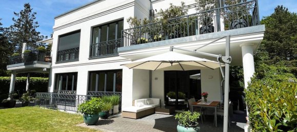 Квартира с 4 комнатами в Вандсбек, Германия № 330841 16