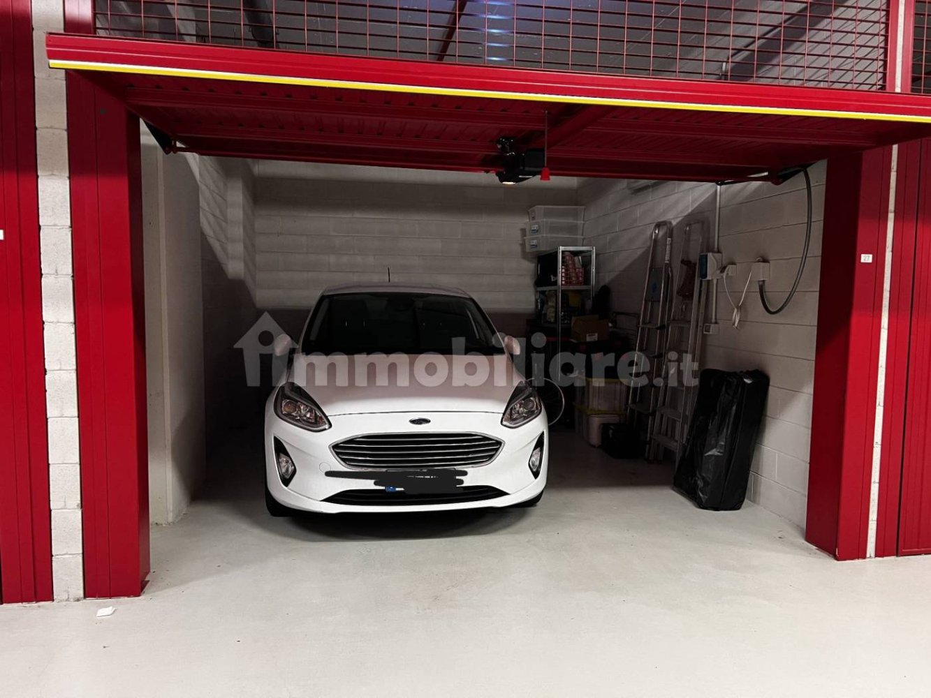 Garagem em Genoa, Italy 18 m² N.º 331808