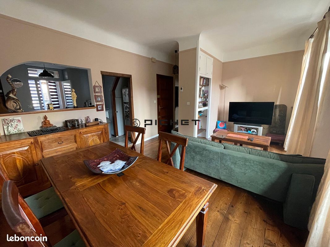 Дуплекс с 4 спальнями в По, Франция № 343816