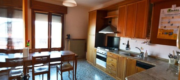 Вилла с 6 комнатами в Новеллара, Италия № 140643 39