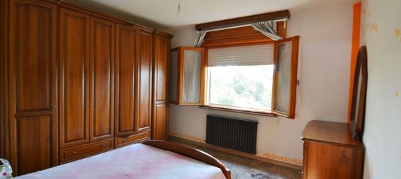 Вилла с 6 комнатами в Новеллара, Италия № 140643 25