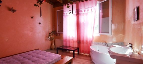 Вилла с 6 комнатами в Новеллара, Италия № 140643 19