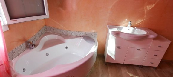 Вилла с 6 комнатами в Новеллара, Италия № 140643 21