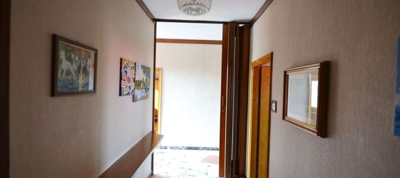 Вилла с 6 комнатами в Новеллара, Италия № 140643 26