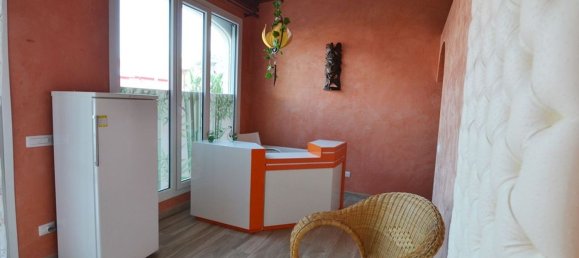 Вилла с 6 комнатами в Новеллара, Италия № 140643 3