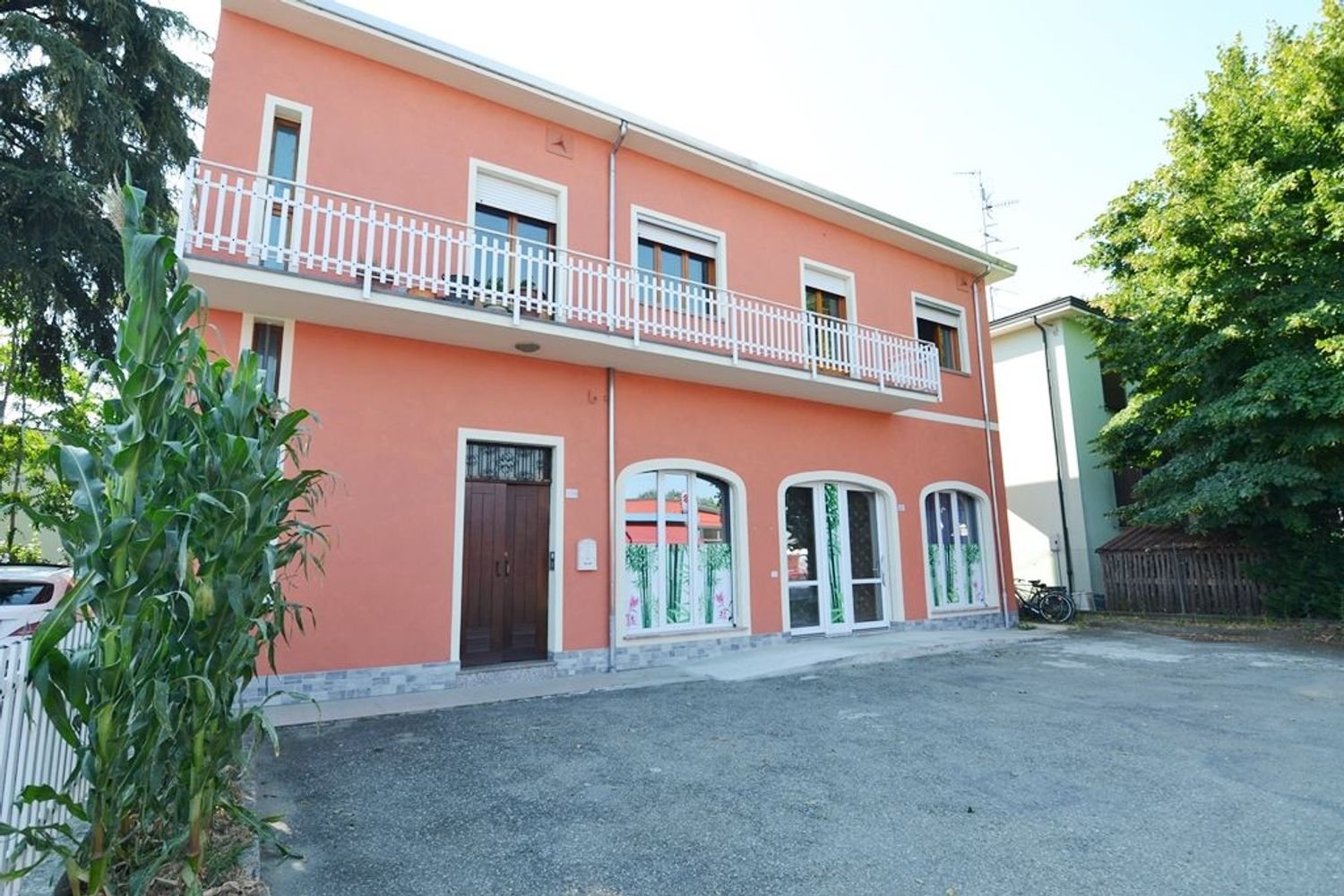 Вилла с 6 комнатами в Новеллара, Италия № 140643