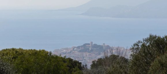 8 bedrooms Commercial property in Le Cannet, France No. 734 3