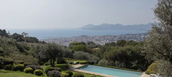 8 bedrooms Commercial property in Le Cannet, France No. 734 4