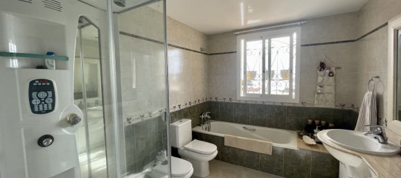 4 bedrooms House in Altea, Spain No. 12033 19