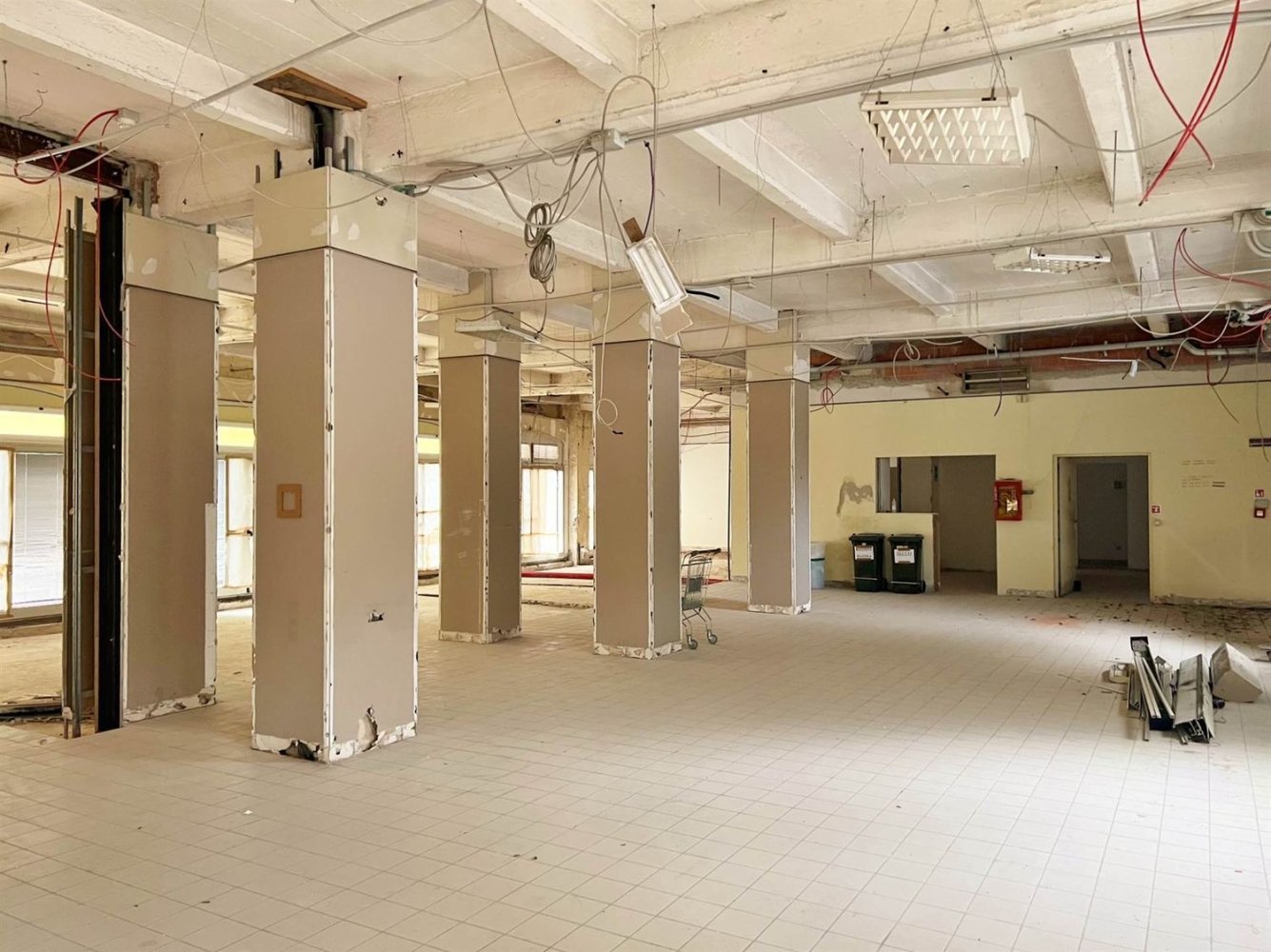 485m² Commercial property in Padua, Italy No. 257987