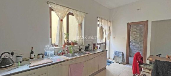 2 bedrooms House in Luqa, Malta No. 1863 5