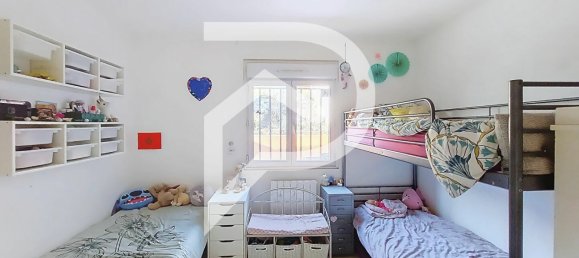 3 bedrooms House in Vernouillet, France No. 82146 5