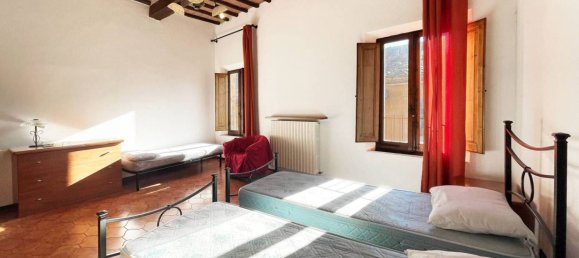 5 bedrooms Apartment in Montepulciano, Italy No. 57086 18
