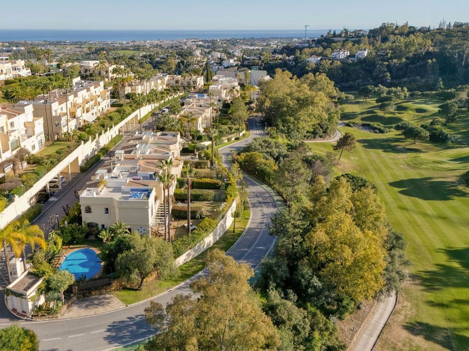 3 غرف نوم تاون هاوس في La Quinta, Spain رقم 183916