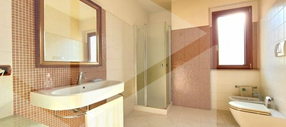 6 rooms Villa in Campomarino, Italy No. 23478 11