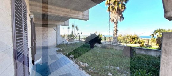 6 rooms Villa in Campomarino, Italy No. 23478 23