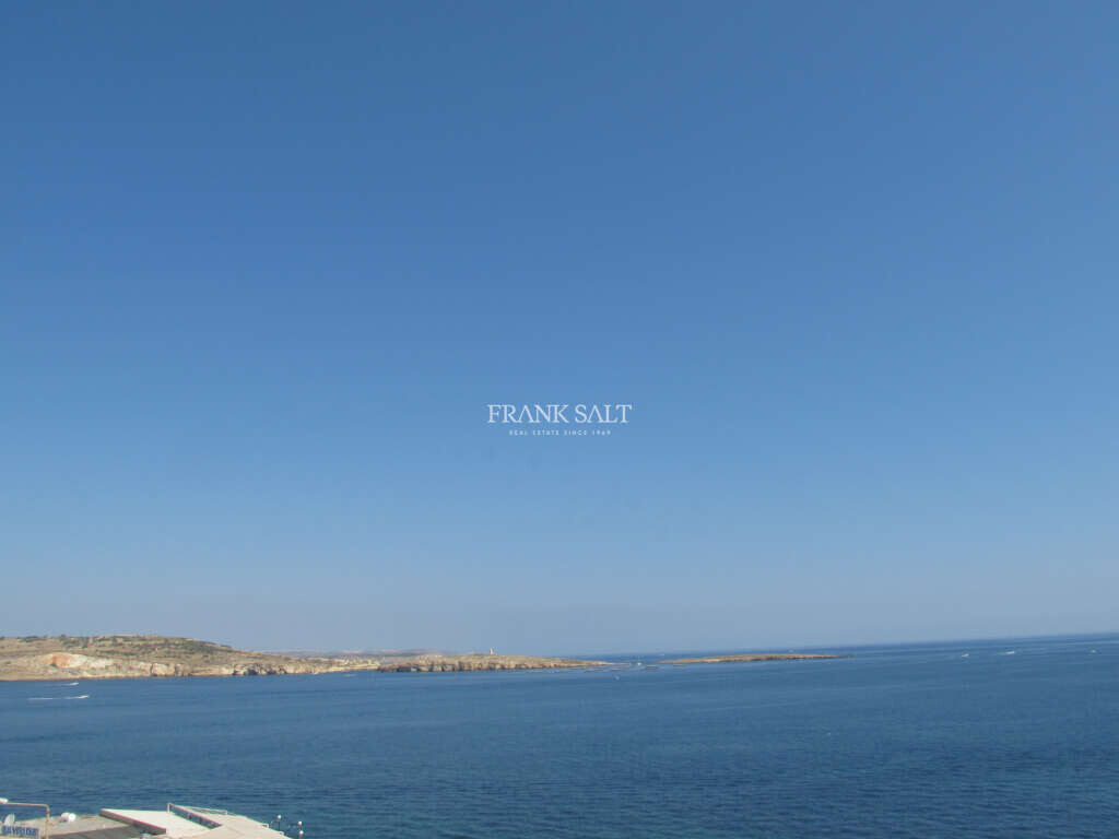 2 bedrooms Penthouse in Saint Paul's Bay, Malta No. 10757