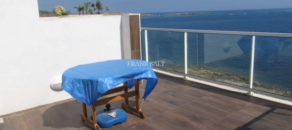 2 bedrooms Penthouse in Saint Paul's Bay, Malta No. 10757 2