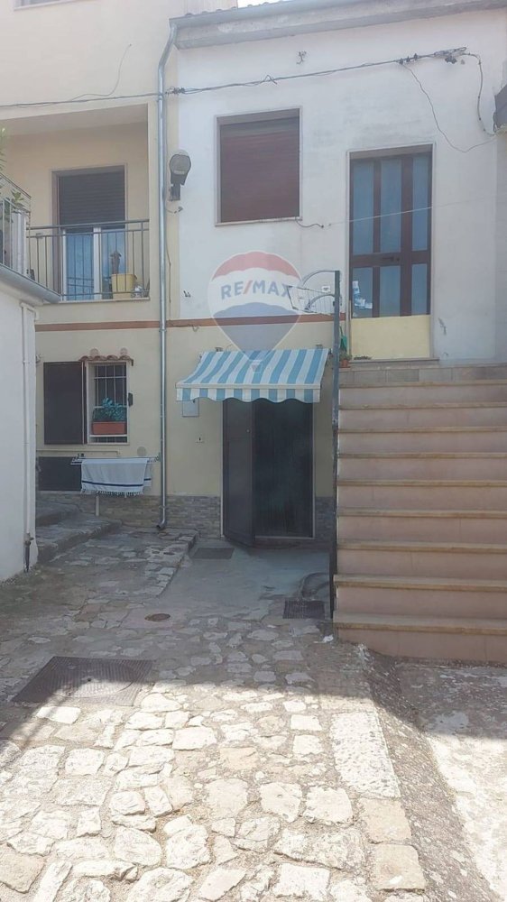 2 Schlafzimmer Schlösser in Rocchetta Sant'Antonio, Italy, Nr. 397718