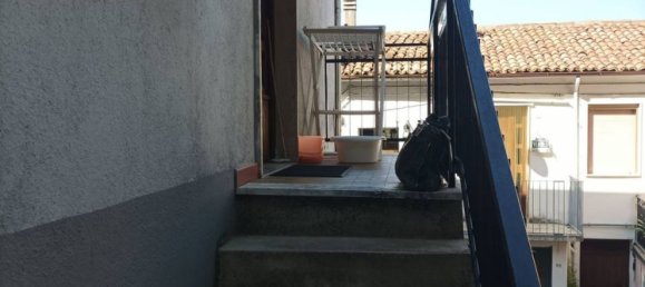 3 rooms Apartment in Lauria, Italy No. 31875 3