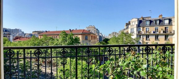 3 bedrooms Duplex in Paris, France No. 182624 22