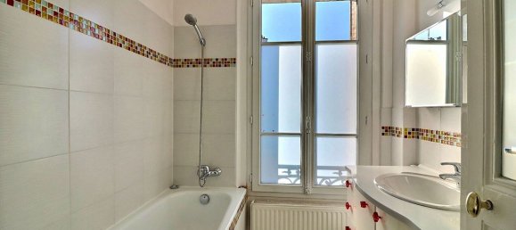 3 bedrooms Duplex in Paris, France No. 182624 29