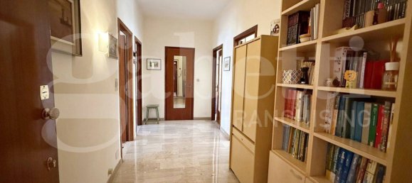 2 bedrooms Apartment in Bra, Italy No. 261455 3