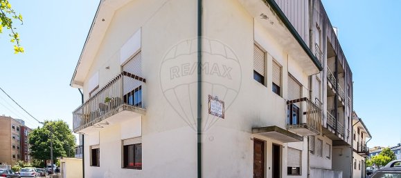 4 Schlafzimmer Haus in Senhora da Hora, Portugal, Nr. 23841 2