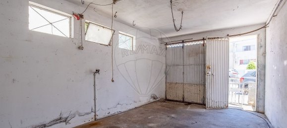 4 Schlafzimmer Haus in Senhora da Hora, Portugal, Nr. 23841 7