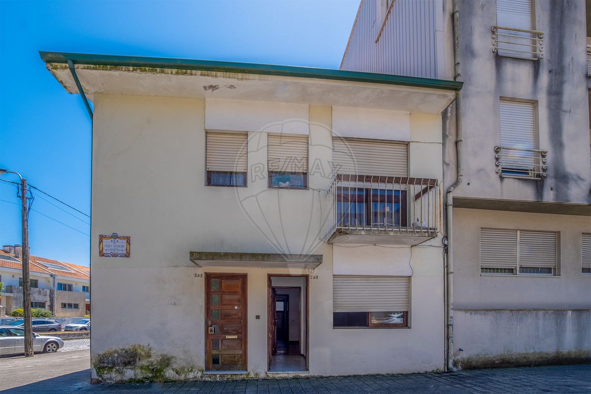 4 Schlafzimmer Haus in Senhora da Hora, Portugal, Nr. 23841