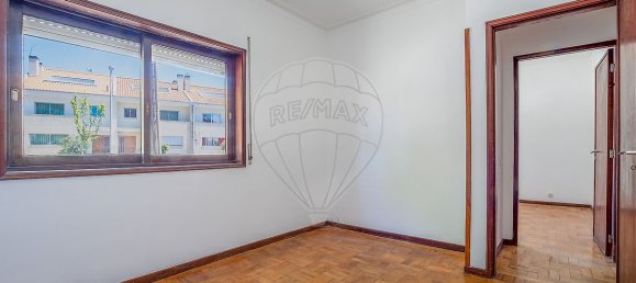 4 Schlafzimmer Haus in Senhora da Hora, Portugal, Nr. 23841 16