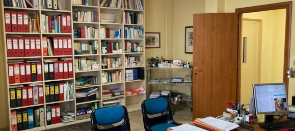 6 rooms Commercial property in Turin, Italy No. 117678 8