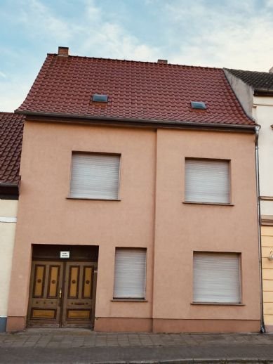 Таунхаус с 9 комнатами в Анхальт-Биттерфельд, Германия № 172721