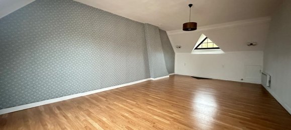 4 bedrooms House in Bievres, France No. 44441 13