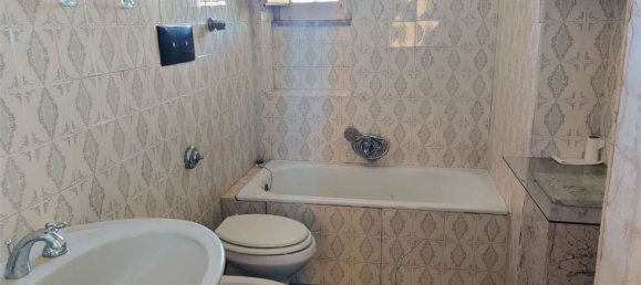 5 rooms Apartment in Palermo, Italy No. 112834 18