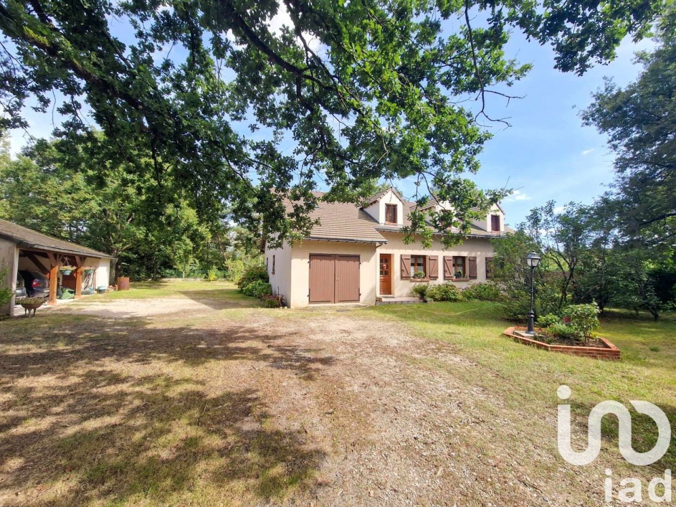 5 bedrooms House in Loiret, France No. 230776