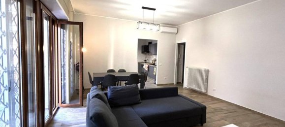 4 rooms Apartment in Rome, Italy No. 34109 5