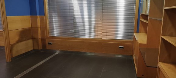 Коммерческая недвижимость 310м² в Ла-Корунья, Испания № 18789 12