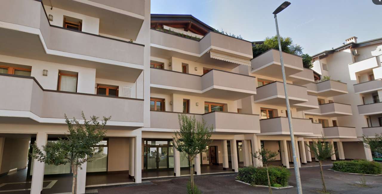 4-salle Propriété commerciale à Darfo Boario Terme, Italy No. 295059