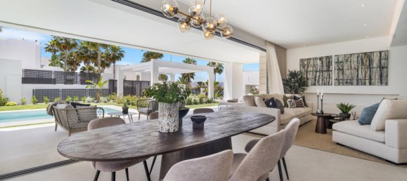 6 bedrooms Villa in Marbella, Spain No. 109011 3