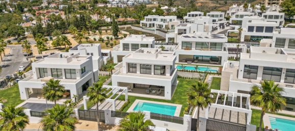 6 bedrooms Villa in Marbella, Spain No. 109011 9